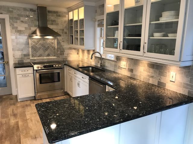 Tips For Matching Countertops And Cabinetry, Blue Pearl Granite Countertop With White Cabinets